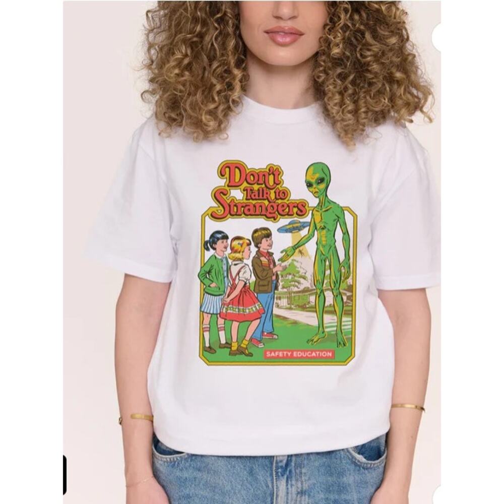 Steven Rhodes Unisex Tee "Don't Talk To Strangers" Alien & Kids - Size Medium
